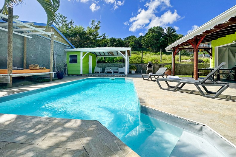 Piscine villa vallée verte Rivière Salée Martinique