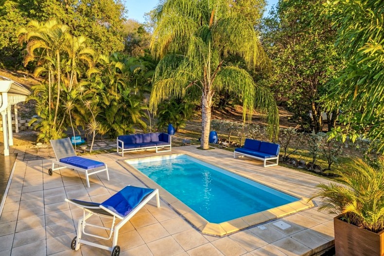 Villa bleu nature Tartane Martinique piscine