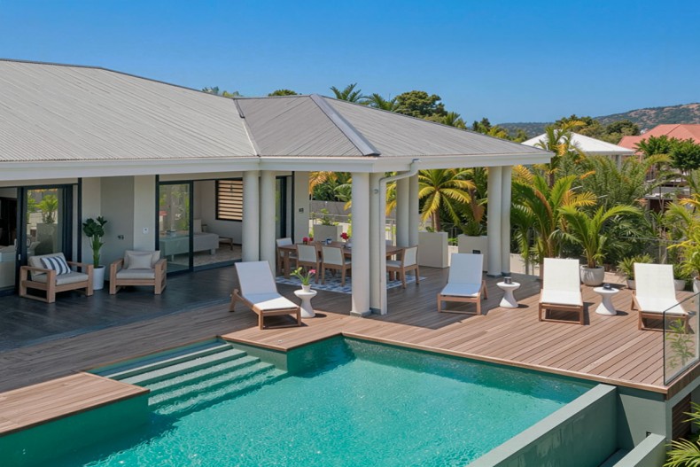 location villa luxe martinique piscine