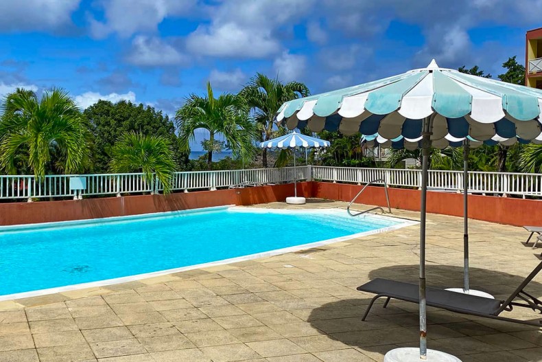 Piscine résidence de la baie