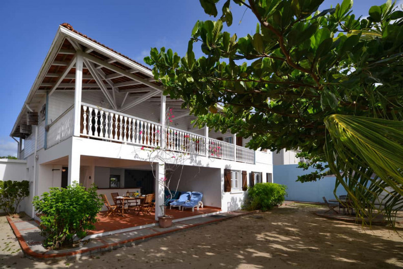 Jardin la plage studio à louer 3 ilets