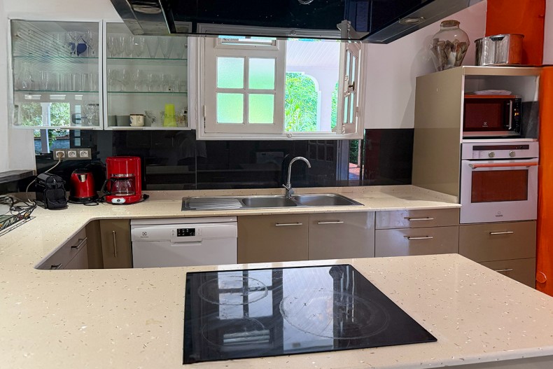 Location villa paisible le diamant piscine plan cuisine