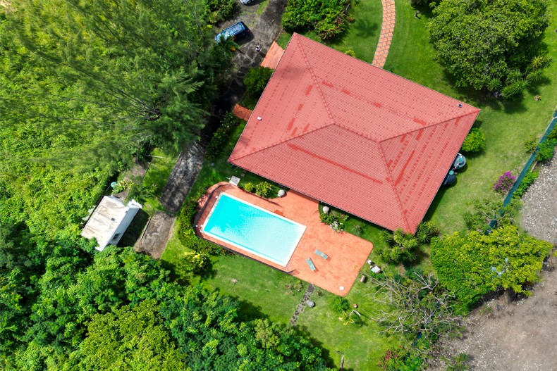 Location villa paisible le diamant piscine plan