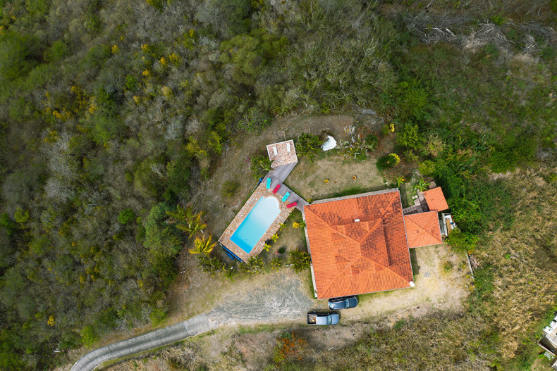 Villa KAZ AROME SainteAnne Martinique piscine vue mer 4 chambres