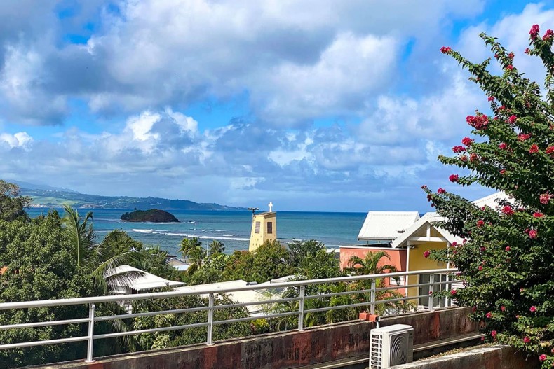 location Tartane F2 residence de la baie vu