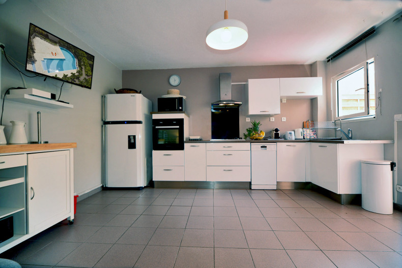 Location T2 rez de jardin le diamant Cuisine
