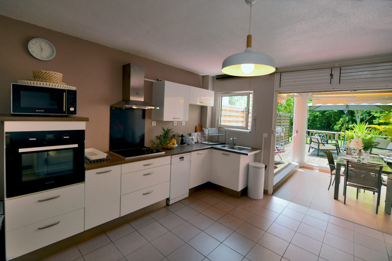 Location T2 rez de jardin le diamant cuisine