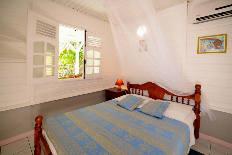 chambre du bungalow martinique