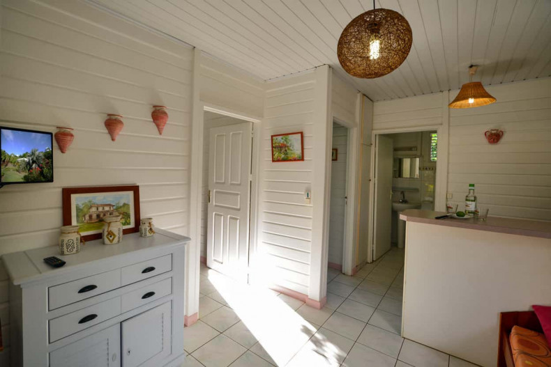 L'entrée du bungalow logement martinique