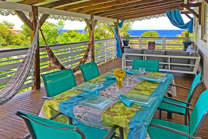 Location petite Anse salle à manger