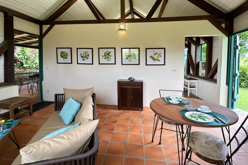 Salon Location Maiosn Saint-Pierre Martinique