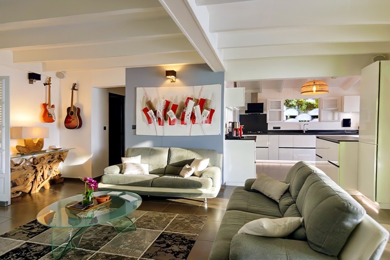 location belle villa de l anse  a l ane piscine et spa