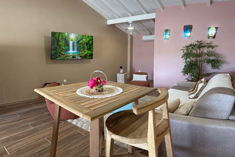 location villa le Lamentin Martinique BUREAU