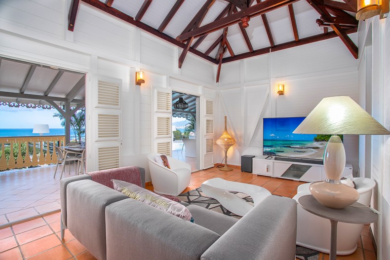 salon Location villa de luxe la CREOLE Martinique Trois Ilets piscine