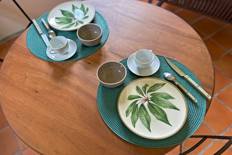 table Location Maiosn Saint-Pierre Martinique