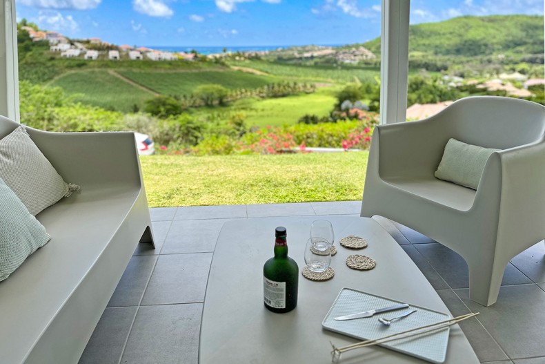 Salon ext CAÏPI location villa de luxe Martinique le Vauclin