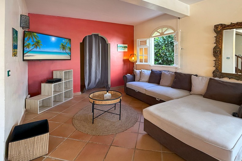 salon TV Location ANSE à l'ANE Martinique Haut de villa F4