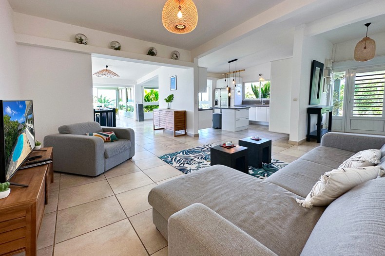 Location Grande Belle Villa familiale de luxe Cap Est Martinique Piscine Vue Mer