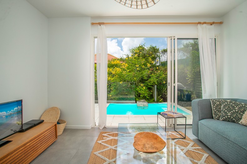 belle location trois ilets piscine