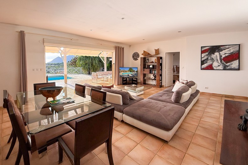 Villa de luxe Martinique vue sur le rocher du Diamant dam