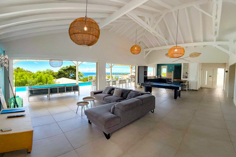 Superbe salon location Villa Martinique Diamant 13 pers