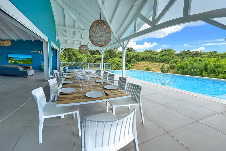 Salle à mangée vue campagne