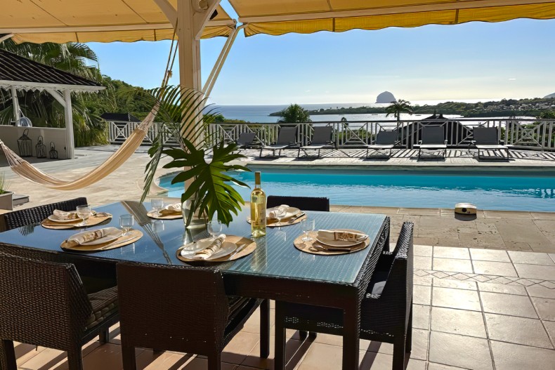 Villa de luxe Martinique vue sur le rocher du Diamant sam