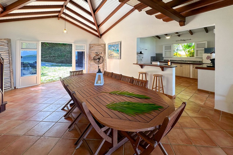 A TABLE COTE MER MARTINIQUE