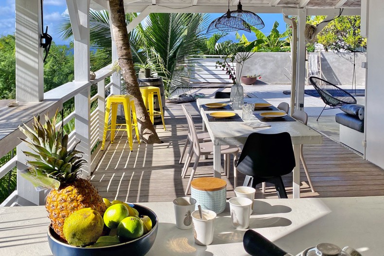 LOCATION MAISON TARTANE  table