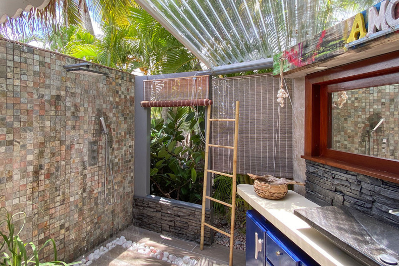 Location Belle villa Martinique Cap Est sdb bungalow