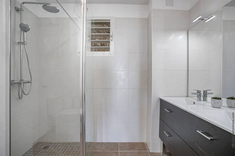 Résidence bord de mer brise marine Tartane ch2