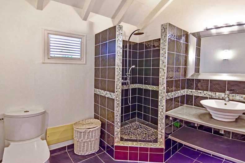 location belle villa de l anse  a l ane piscine et spa