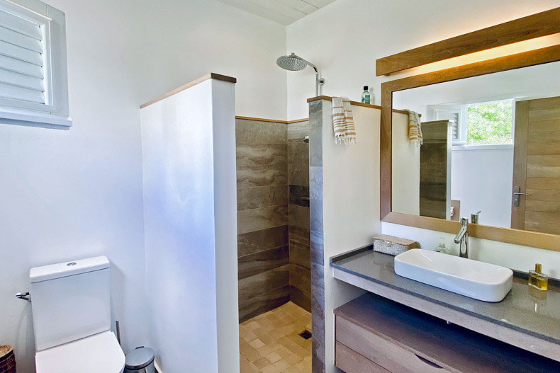 Location villa piscine bord de mer Martinique