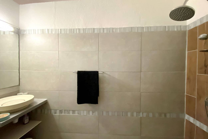La salle d'eau de la chambre 4
