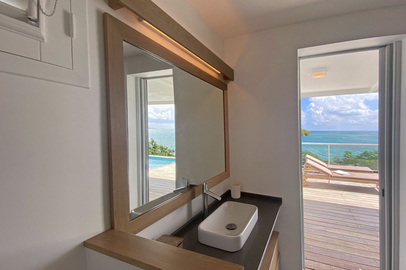 Location villa piscine bord de mer Martinique