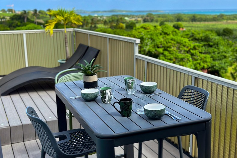 Maison le françois location martinique piscine vue mer
