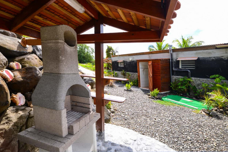 Barbecue au bord de l'eau martinique