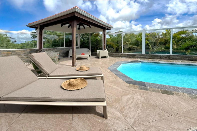 Location villa sainte Luce Martinique 4 étoiles transats