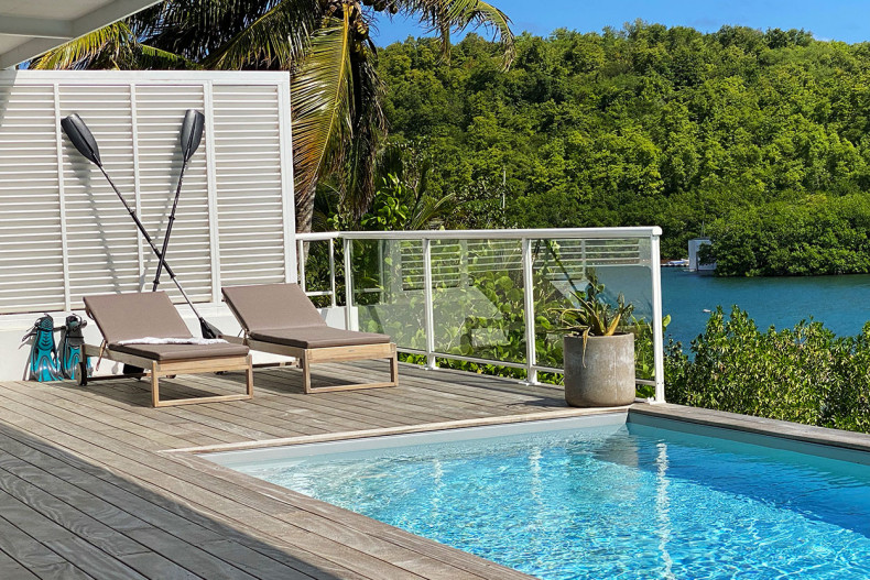 Location villa piscine bord de mer Martinique