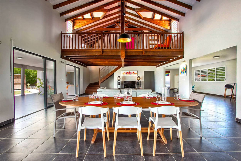 villa---Pomme-Cannelle-salon-mezzannine