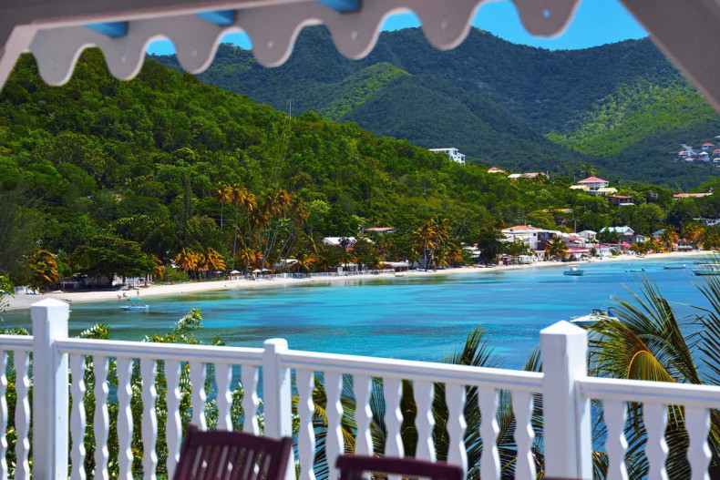 De la cuisine, la vue sur l'Anse d'Arlet.