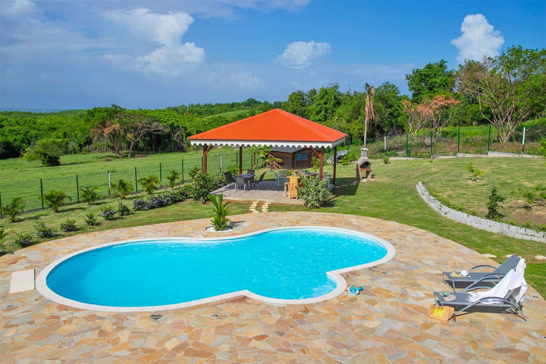 villa-Martnique-Pomme-Cannelle--carbet piscine