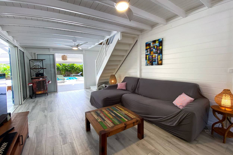 villa Tartane salon TVBambou