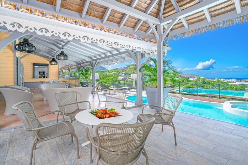 villa de luxe la CREOLE Martinique Trois Ilets piscine