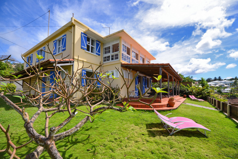 La maison au dessus de la plage du diamant