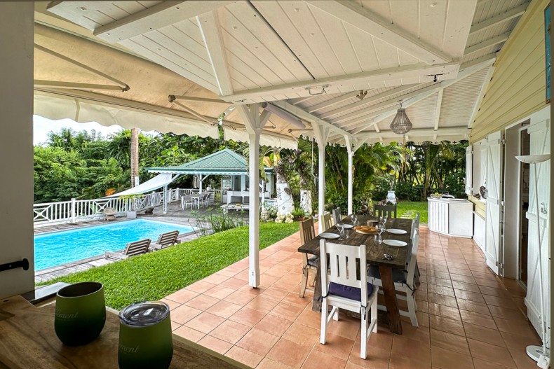 Blanc Bali Martinique  bar