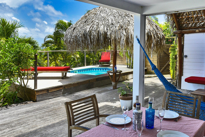 Magnifique location de charme martinique vue turquoise parasol