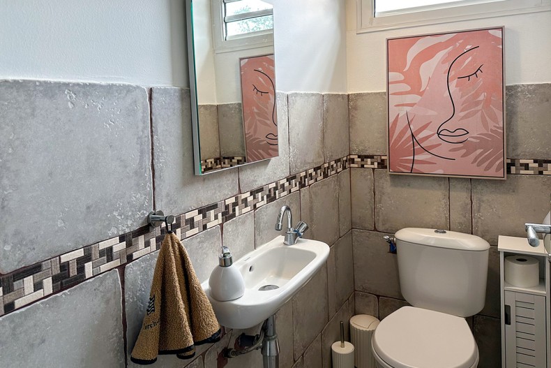 Location avec Spa trois ilets Martinique wc