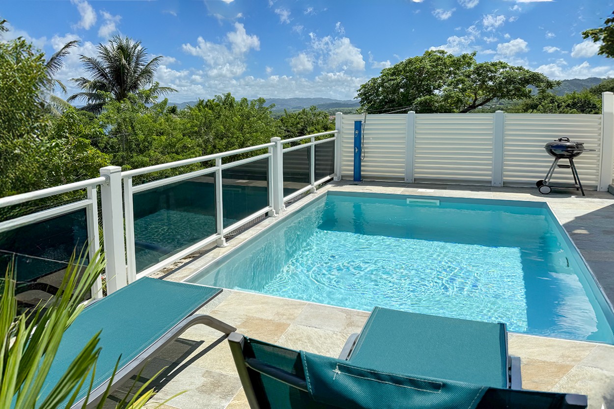 The house above the golf course for rent in les Trois Ilets, Martinique, with swimming pool - Bienvenue à la maison haut du Golf