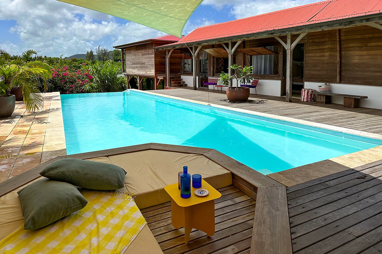 Villa Paloma location villa les Trois Ilets Martinique vue mer grande piscine - 